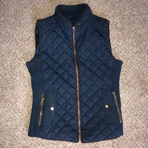 Navy layering vest size Medium